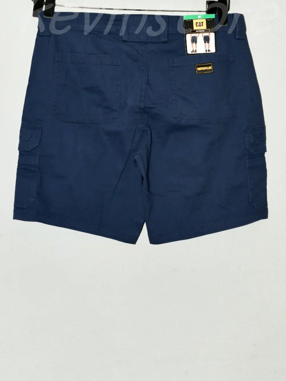 3 PAIRS CAT ( CATERPILLAR)  Men's Cargo ShortS. Price is for 3 .